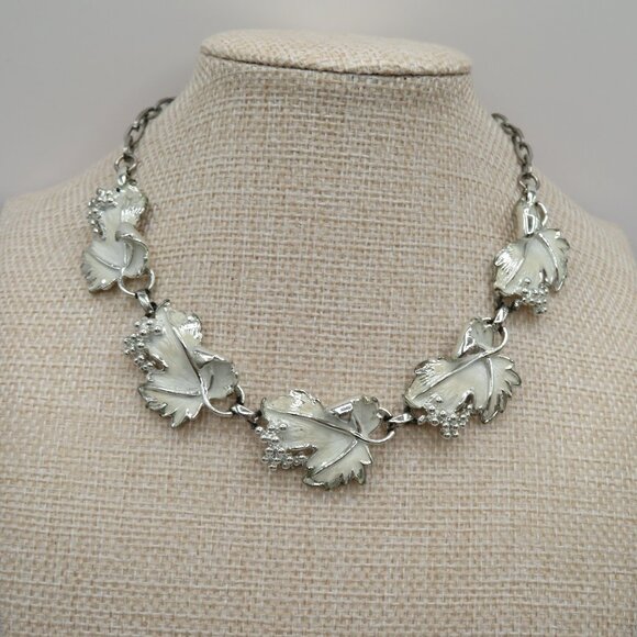 Vintage Sarah Coventry Silver Tone Enamel Grapes Leaves Necklace - Picture 1 of 11